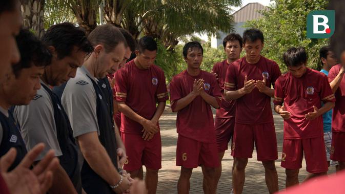 Dejan Antonic memimpin Arema Indonesia yang tampil di Indonesia Premier League 2012. (Bola.com/Iwan Setiawan)