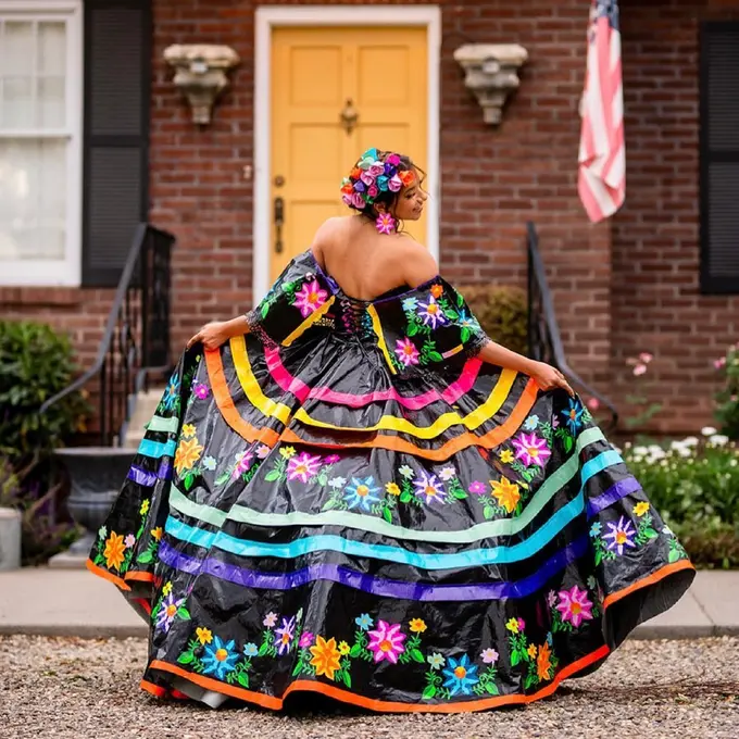 Gaun Prom Rp2 Jutaan dari Lakban Bikin Remaja Ini Dapat Beasiswa Pendidikan Ratusan Juta