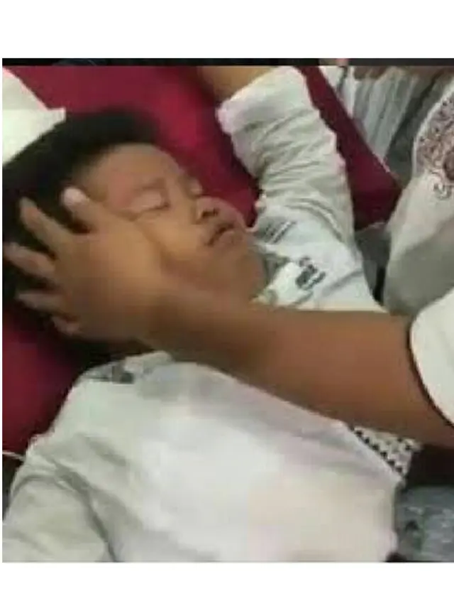6 Kelakuan Kocak Anak Habis Sunat Ini Bikin Geleng Kepala