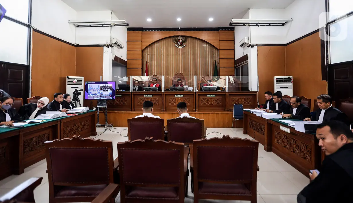 Namun, hanya saksi ahli hukum pidana materil dari Universitas Bina Nusantara Ahmad Sofian yang bisa hadir. (Liputan6.com/Johan Tallo)
