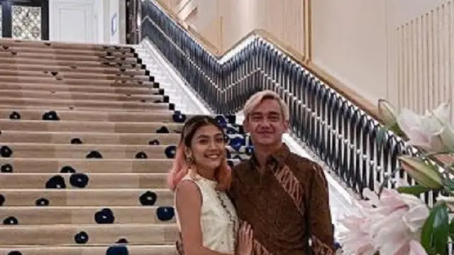 Adipati Dolken - Canti Tachril (Foto: Instagram/@cantitachril)