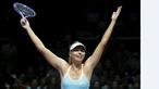 Ekspresi petenis putri Rusia, Maria Sharapova, setelah mengalahkan petenis Rumania, Simona Halep dalam pertandingan WTA Finals di Singapore Indoor Stadium, Singapura, (27/10/2015). (Reuters/Edgar Su).