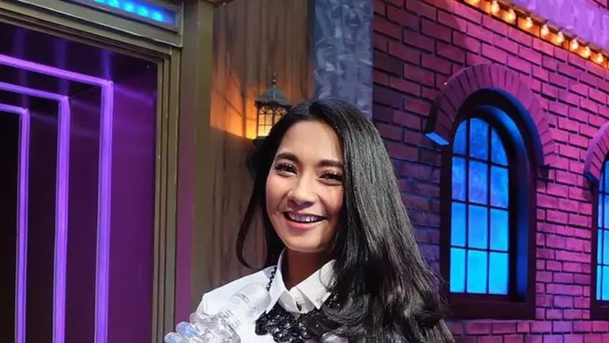 [Bintang] Dinda Kirana