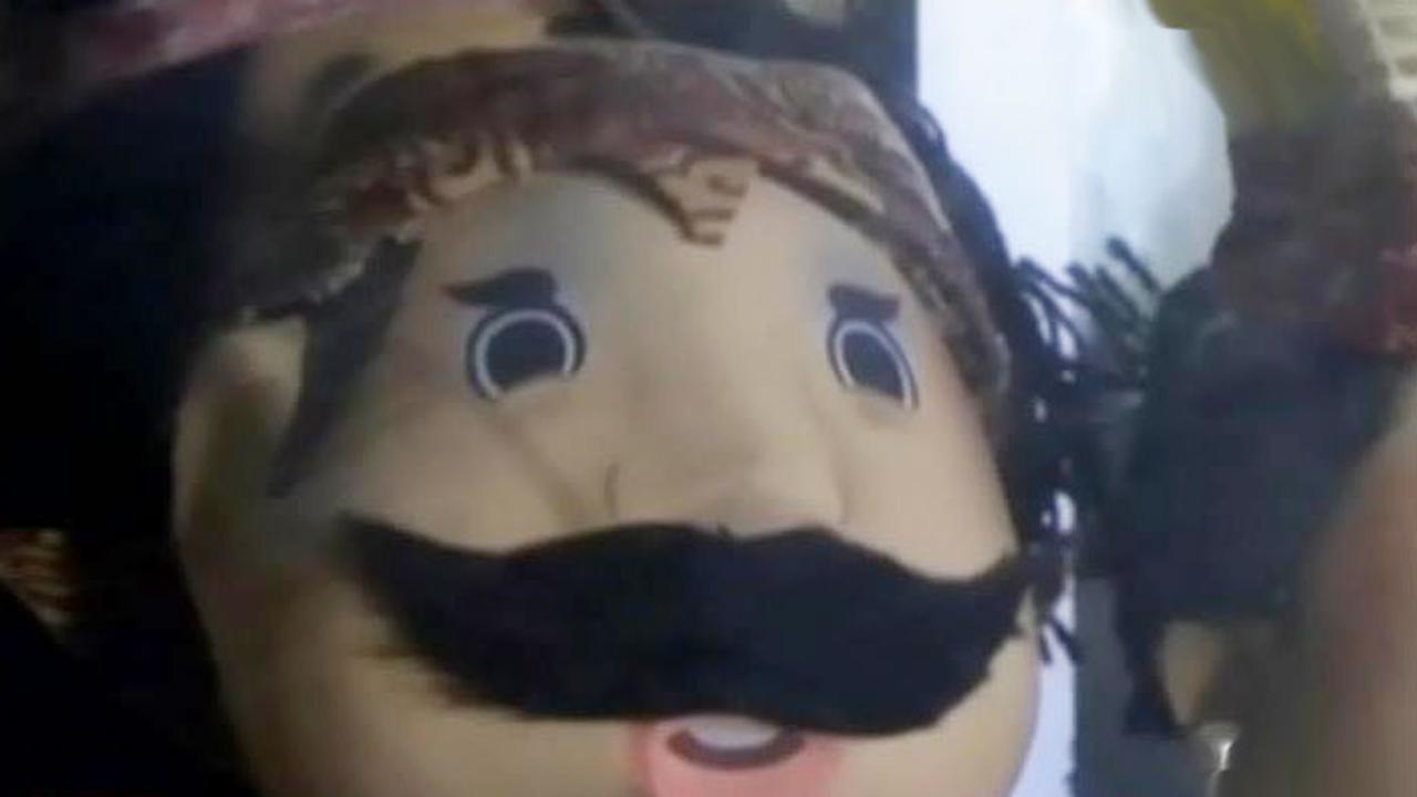 Segmen 3: Kebakaran Pabrik Rotan hingga Pak Raden Meninggal Dunia