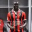 Mario Balotelli adalah pemain sepak bola profesional Italia yang bergabung dengan klub Liga Premier Italia dan tim nasional Italia.