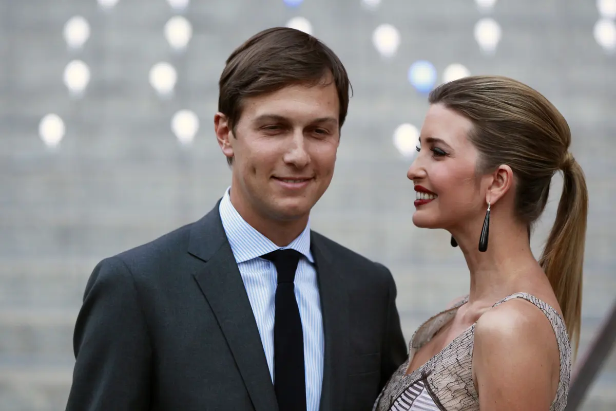Jared Kushner bersama sang istri, Ivanka yang merupakan putri tertua Donald Trump