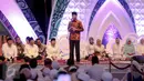 Presiden Jokowi ketika berbicara dihadapan anak yatim piatu ketika menghadiri buka bersama yang diselenggarakan oleh anggota Himpunan Bank-Bank Negara (Himbara) di Jakarta Convention Centre, Jakarta, Kamis (2/7/2015). (Liputan6.com/Faizal Fanani)