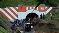 Longsor mengakibatkan terowongan kereta tertutup, hingga ribuan ulat bulu menyerang warga Pemali, Bangka Induk, Bangka Belitung.