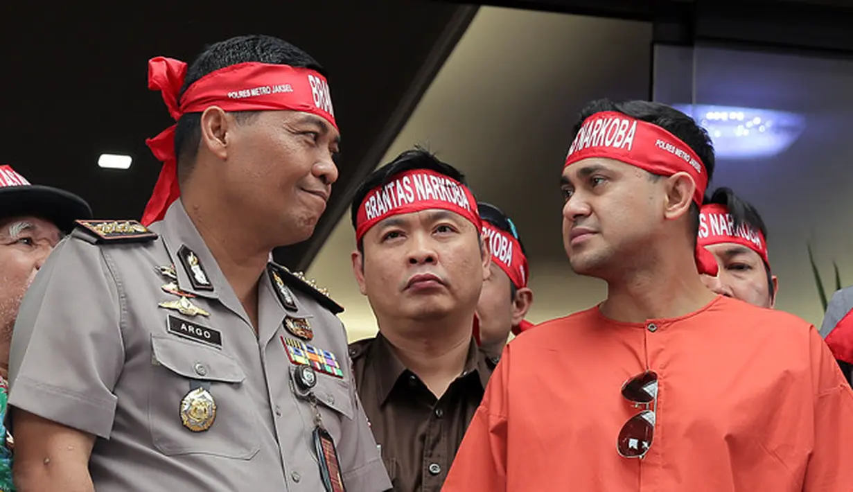 "Polres Jakarta Selatan memberikan kesempatan ke teman-teman yang sudah bergelut dengan narkoba, silahkan datang untuk rehabilitasi. Intinya berubah dan menjauhi narkoba," tutur Ramzi. (Deki Prayoga/Bintang.com)