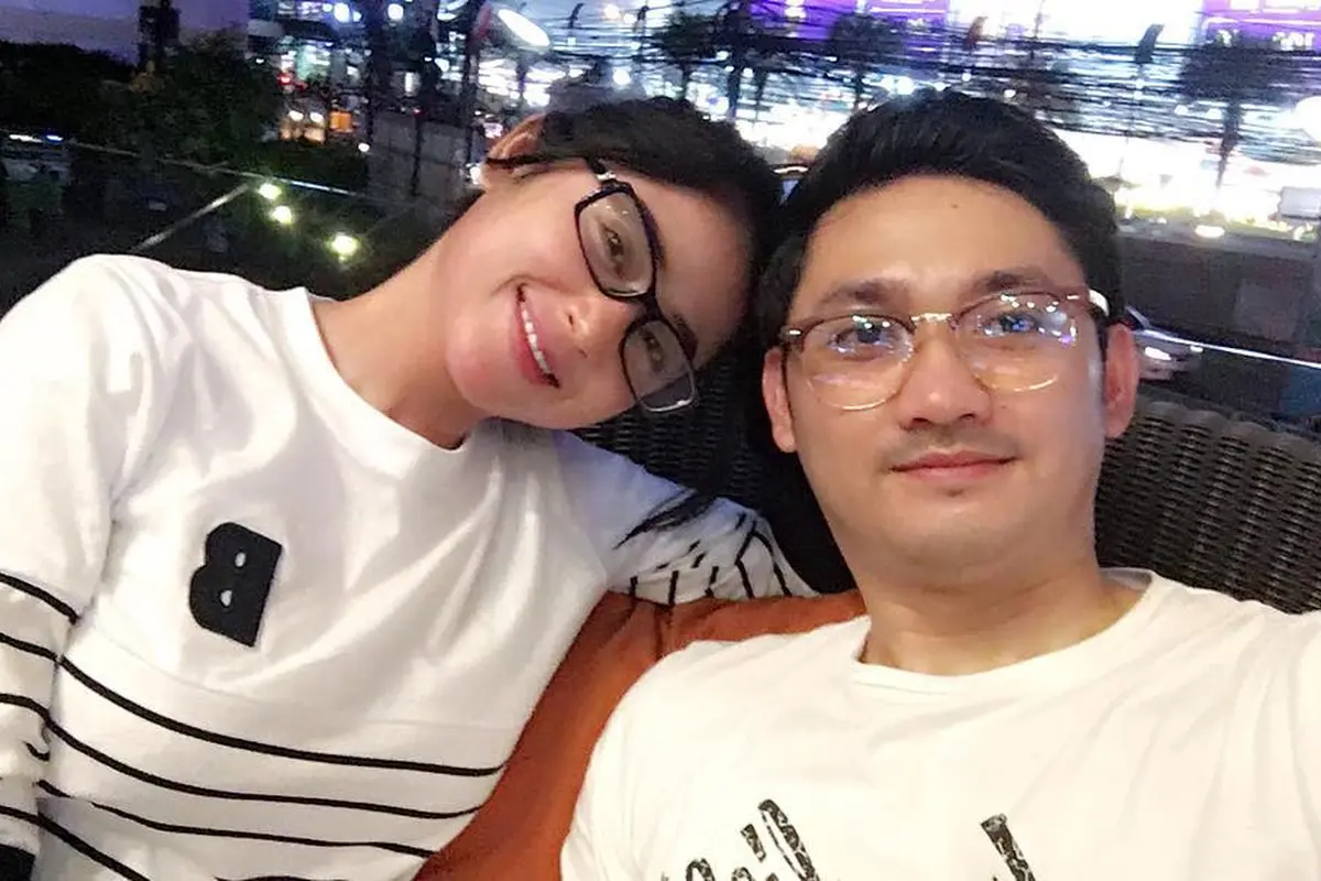 [Bintang] 8 Foto Keseruan Liburan Dewi Perssik dan Angga Wijaya di Thailand