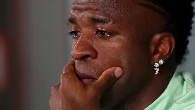 Foto: Tangis Vinicius Jr Pecah karena Sering Menjadi Korban Rasisme