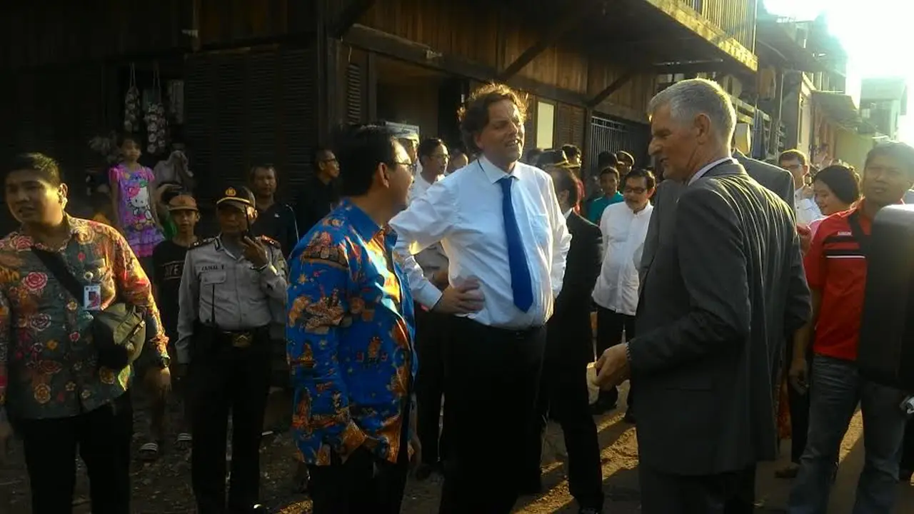 Saat Ahok Ajak Menlu Belanda Blusukan ke Waduk Pluit