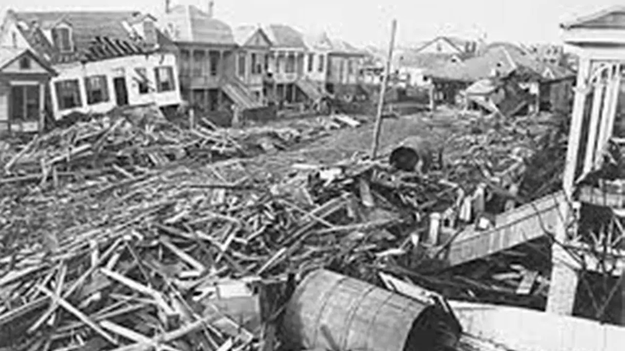 8-9-1900: Badai Mematikan Bunuh Lebih 8.000 orang di Texas