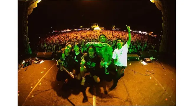 6 Potret Widi Vierratale dan Ichal Tofandy Gitaris Last Child, Pamer Kemesraan