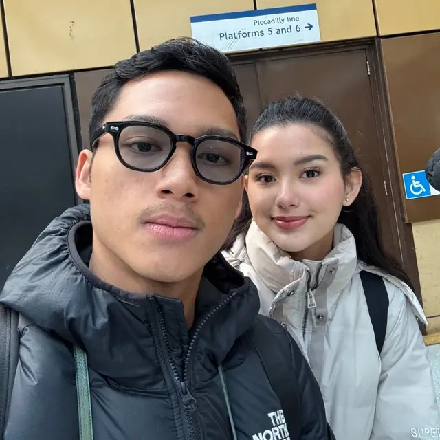 6 Potret Azriel Kunjungi Sarah Menzel di Inggris, Tiga Bulan LDR Kini Lepas Rindu