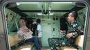 Pameran ini dalam rangka menyambut perayaan Hari Ulang Tahun (HUT) ke-80 Tentara Nasional Indonesia (TNI). (YASUYOSHI CHIBA/AFP)