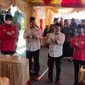 Bakal Pasangan Calon Wali Kota dan Wakil Wali Kota yang diusung PDIP di Pilkada Surabaya 2020, Eri Cahyadi dan Armuji. (Liputan6.com/Dian Kurniawan)