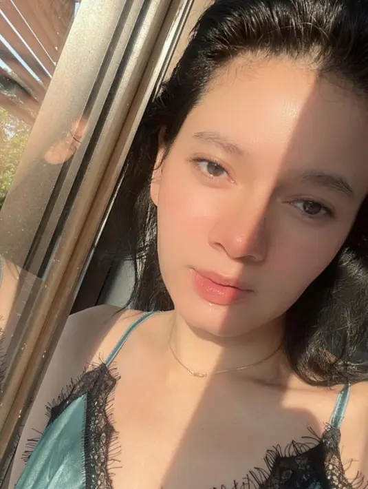 <p>Selain suka dengan tampil tanpa makeup, Citra Anidya juga sering banget loh tampil dengan gaya-gaya yang sederhana yang tetap membuatnya terlihat kece. (FOTO: instagram.com/ncit90/)</p>