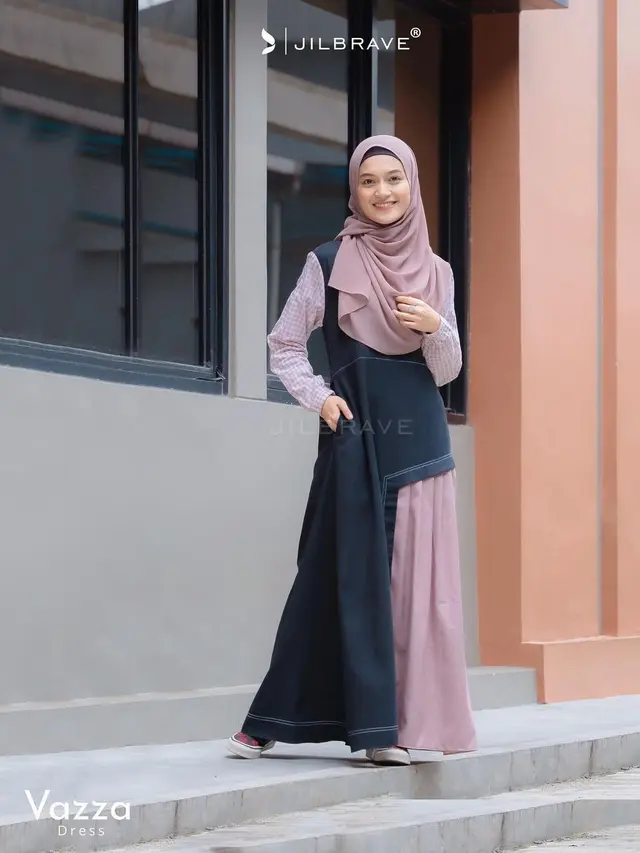 Diary Fimela: Berawal Jualan di Tenda, Jillbrave Jadi Busana Muslim Lokal yang Hits di Instagram