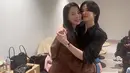 Kehadiran sahabat dan rekan-rekan Song Hye Kyo membuat suasana semakin mengharukan. Lim Ji Yeon, yang menjalin persahabatan dengan Song Hye Kyo sejak membintangi "The Glory" (2022-2023), tampak hadir sebagai bentuk dukungannya terhadap film ini. (Liputan6.com/IG/@limjjy2)