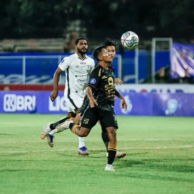 5 Potret Ruy Arianto, Gelandang Muda Persebaya Surabaya