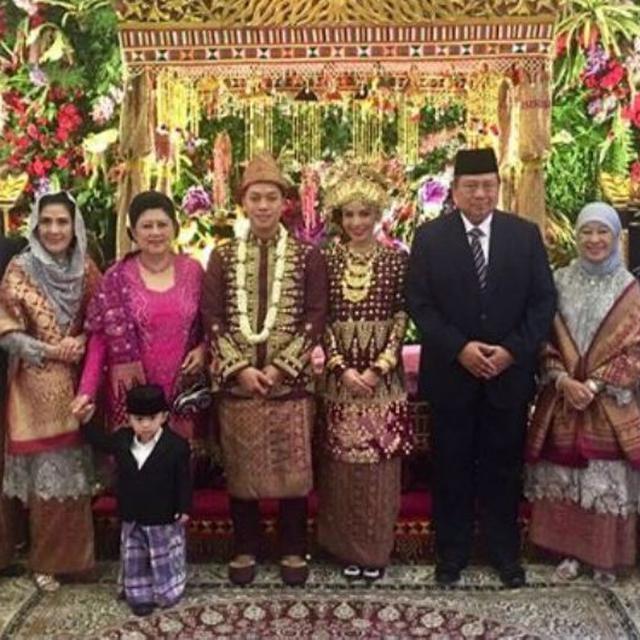 Biridata Adara Wadan : Kisah Mengharukan Adara Taista Dipinang Anak Hatta Rajasa : Adara wadan boot kapu girls and boys.
