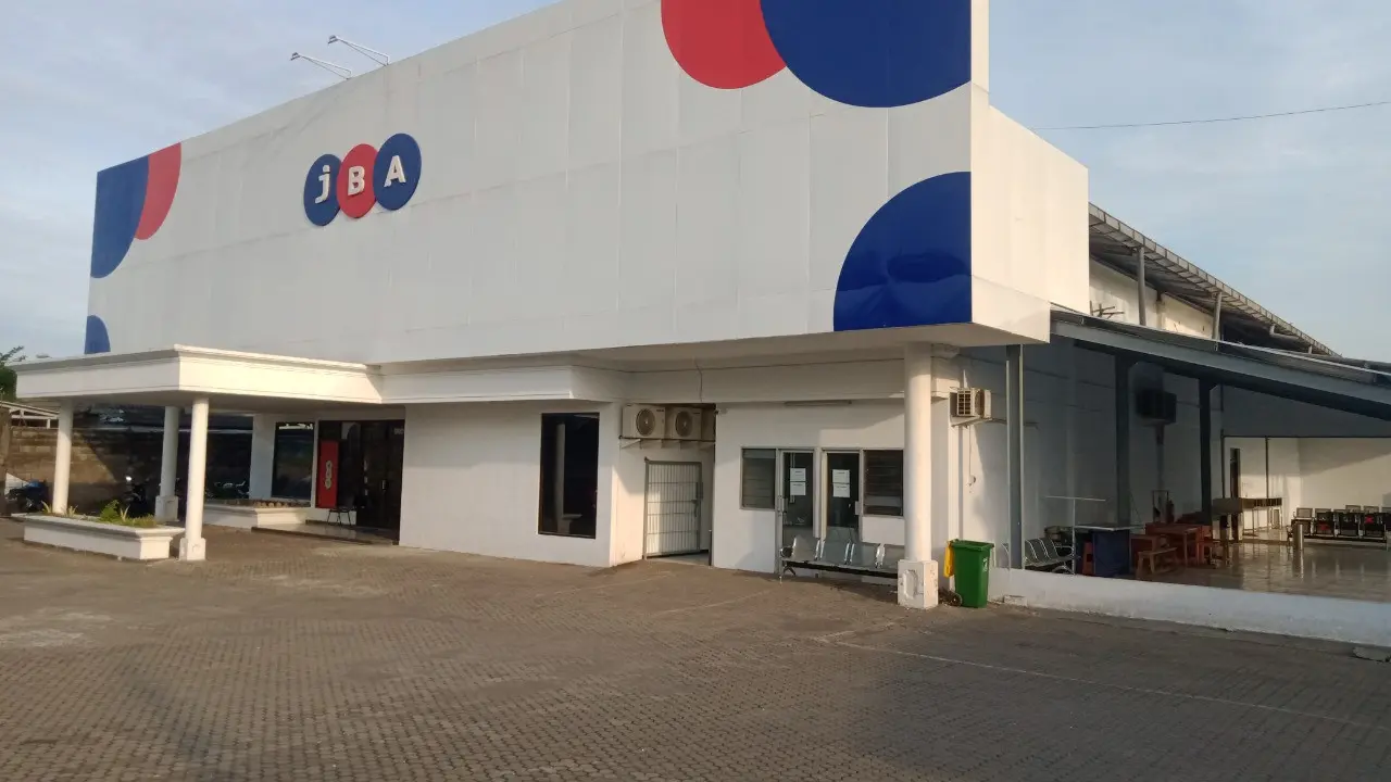 PT Autopedia Sukses Lestari Tbk (ASLC), emiten perdagangan otomotif omnichannel dengan bisnis penjualan mobil bekas retail (Caroline.id), bisnis lelang (JBA) dan bisnis gadai mobil (MotoGadai). (Dok ASLC)