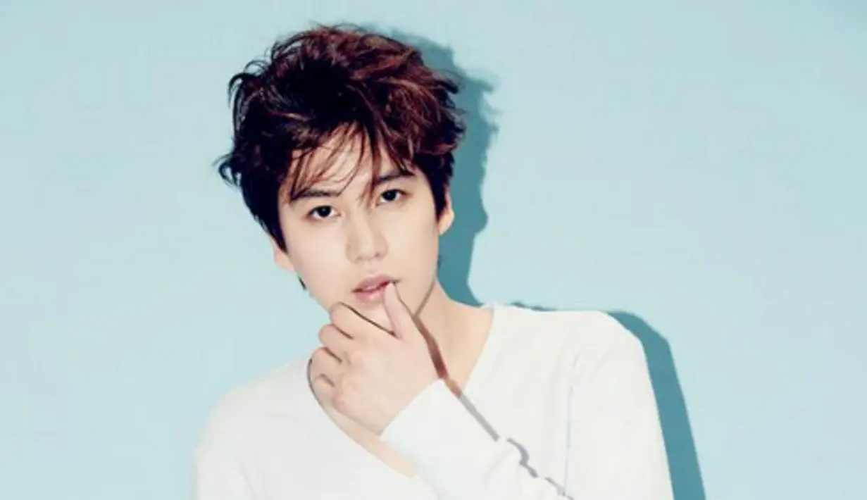 Kyuhyun dikenal sebagai idol yang suka memecahkan masalah matematik. Ia pernah menerima graand prize untuk Korean Mathematical Society's Olympiad. (Foto: Soompi.com)