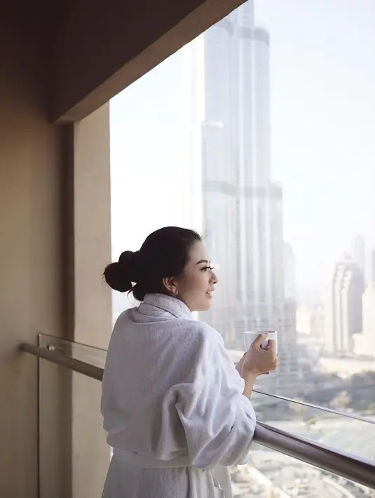 Lihat betapa cantiknya wajah Franda saat baru saja bangun tidur. (foto: instagram.com/frandaaa87)