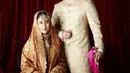 Kareena Kapoor dan Saif Ali Khan menikah pada 16 Oktober 2012. Pernikahan keduanya disebut-sebut menjadi salah satu pernikahan mewah karena menghabiskan biaya sebesar Rp20 miliar. (Foto: KapanLagi)