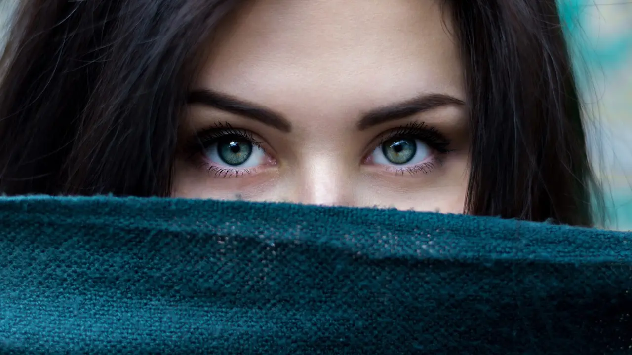 [Bintang] Tips: Makeup yang Nggak Bikin Kamu Terlihat Kayak Tante-tante