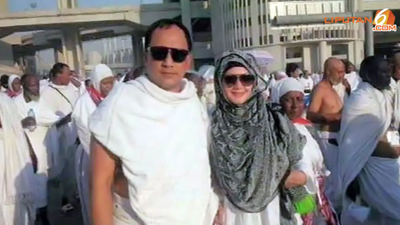 Suami Terbitkan Buku, Bella Saphira Beri Pijatan Khusus