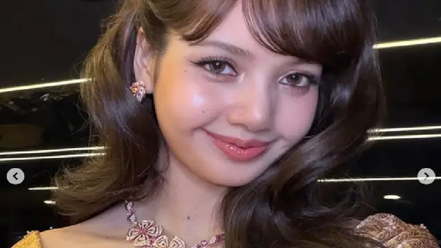 Lisa BLACKPINK Jadi Duta Pariwisata Thailand, Gaun Kuningnya Terinspirasi Ratu Sirikit