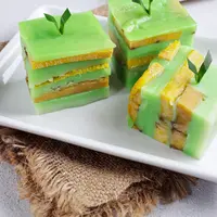 Kue nagasari pandan./Copyright&nbsp;shutterstock.com/g/sri+widyowati