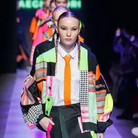 RAEGITAZORO at Moscow Fashion Week (magnifique indonesia).