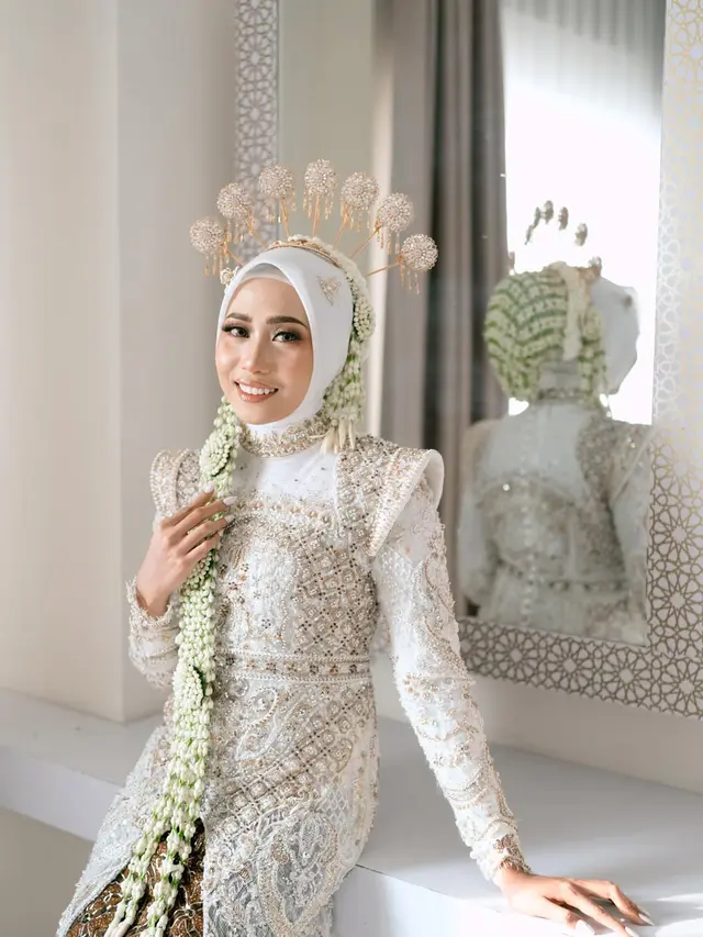 Akad Rizky Ridho di Masjid Al Akbar Surabaya (Foto: Instagram @rizkyridhoramadhani)