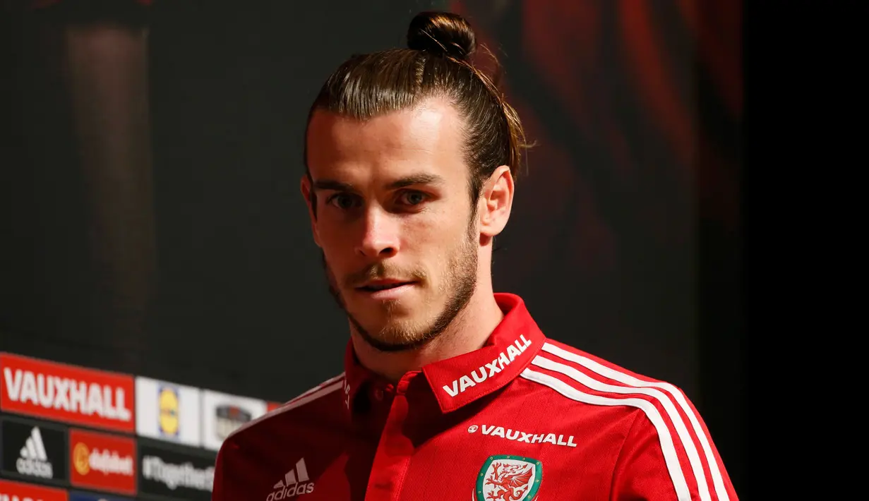 Gareth Bale saat menggelar konferensi pers jelang babak 8 besar Piala Eropa 2016, Stadium COSEC, Prancis, Rabu (29/6). Bale menyebut saatnya Wales untuk bersinar di Piala Eropa 2016. (REUTERS / Gonzalo Fuentes)
