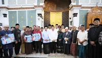 Kasatgas Tito Karnavian Tinjau Pemulihan Aceh dan Bagikan Paket Bantuan Perlengkapan Ibadah