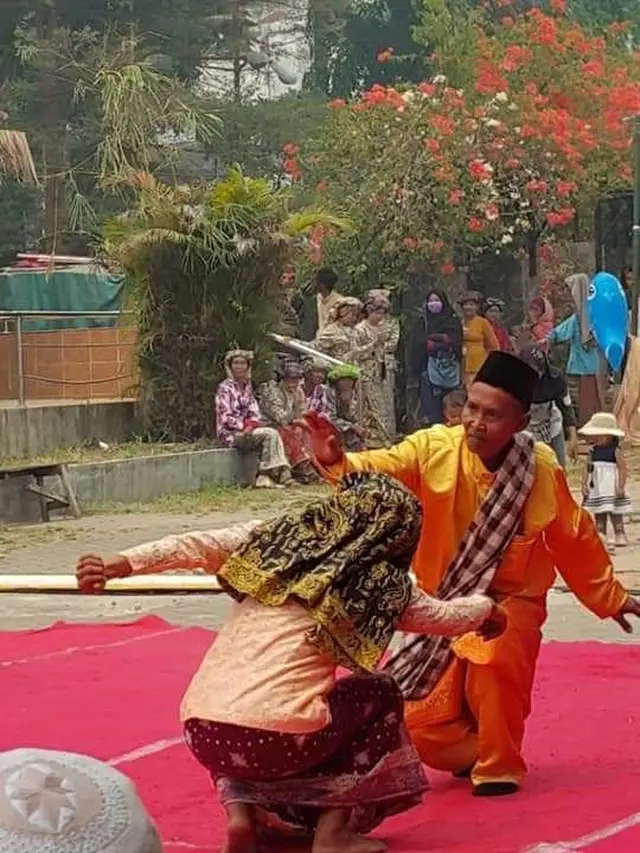 Tari Tradisi Ngebeng