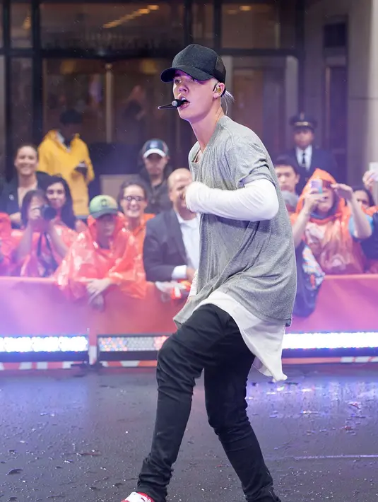 “Justin Bieber sedang merencanakan memberikan ultimate performance untuk American Music Awards,” ucap sumber. (AFP/Bintang.com)