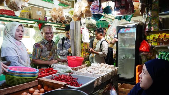 Bapanas Cek Harga Pangan di Pasar Gondangdia, Temuannya Mengejutkan