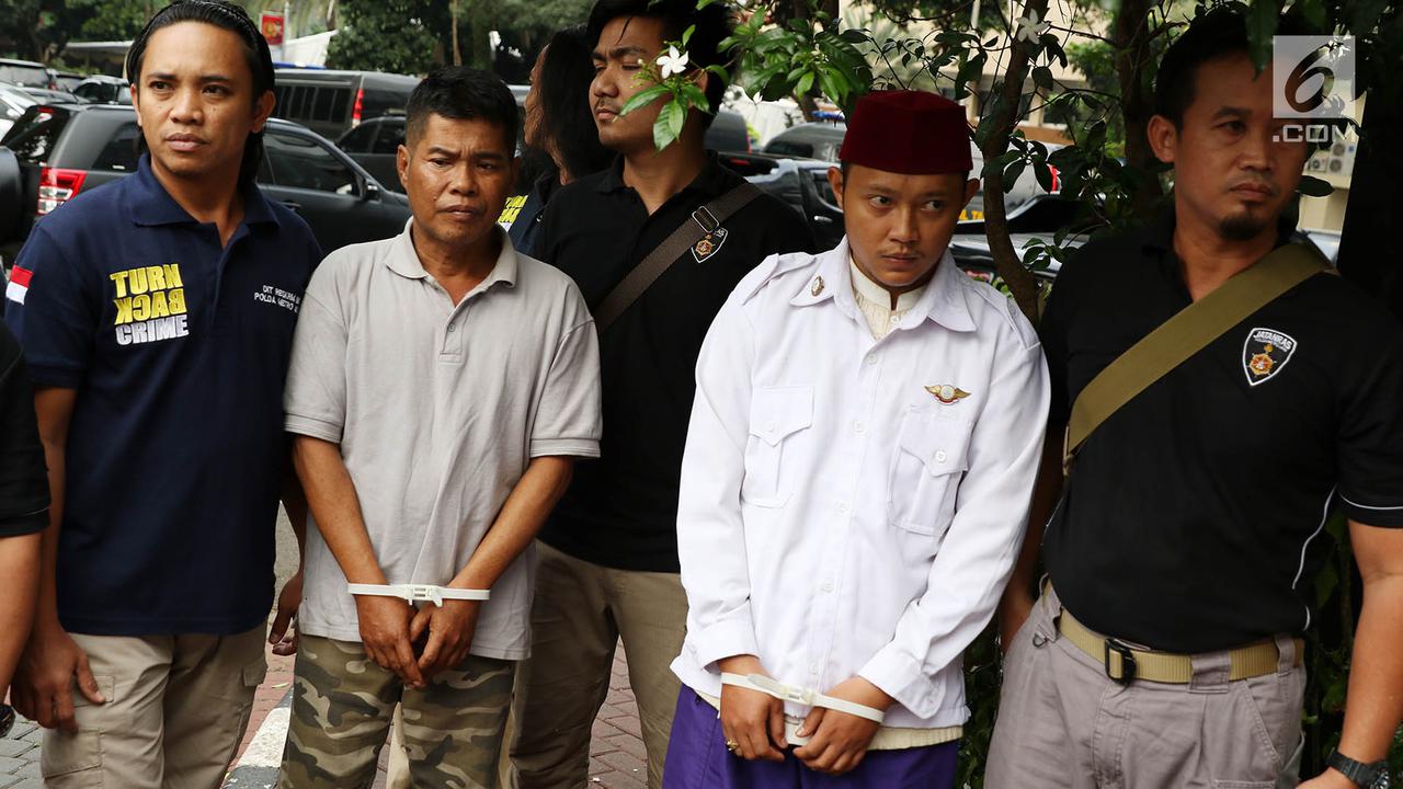 Polisi Tunjukkan Dua Terdua Pelaku Persekusi