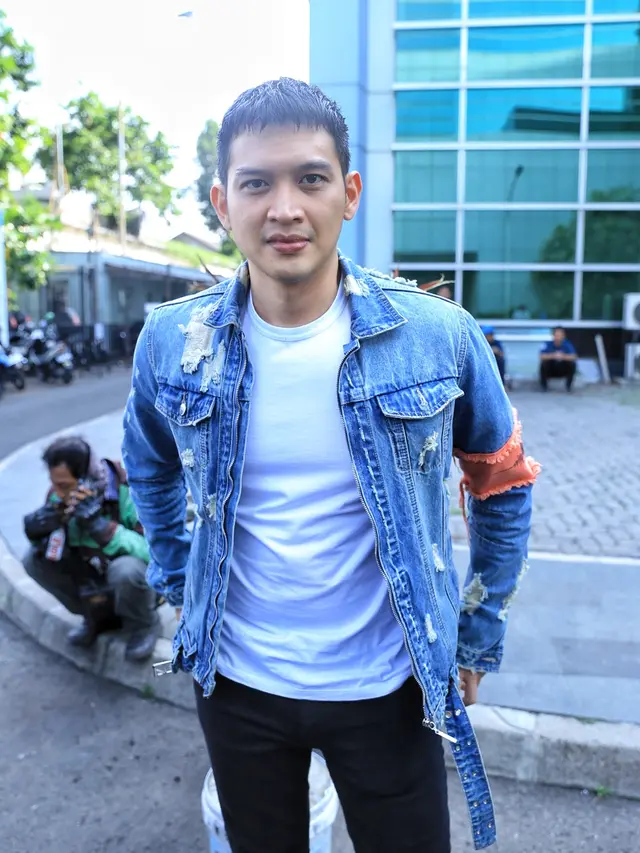 [Fimela] Rezky Aditya