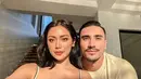 Jessica Iskandar bersama suami (Instagram/inijedar)