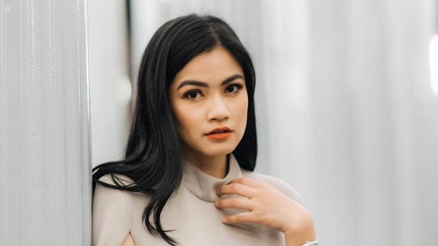 Hasil gambar untuk titi kamal