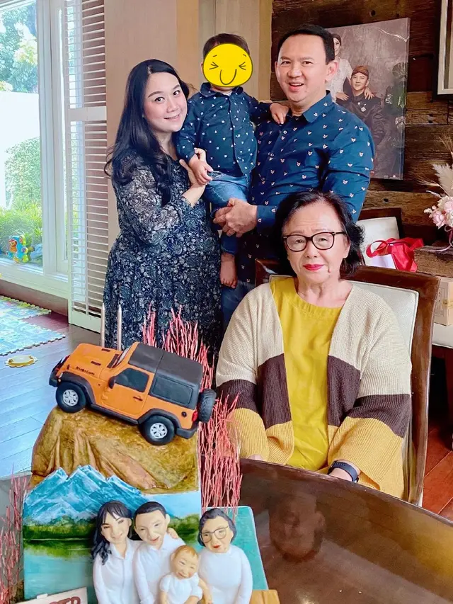 Dikabarkan Hamil Anak Kedua, Ini 5 Potret Terbaru Puput Nastiti Istri Ahok