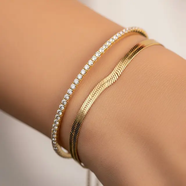 9 Model Gelang Emas Bangle Kombinasi Snake Chain untuk Tampilan Elegan, Memikat Hati