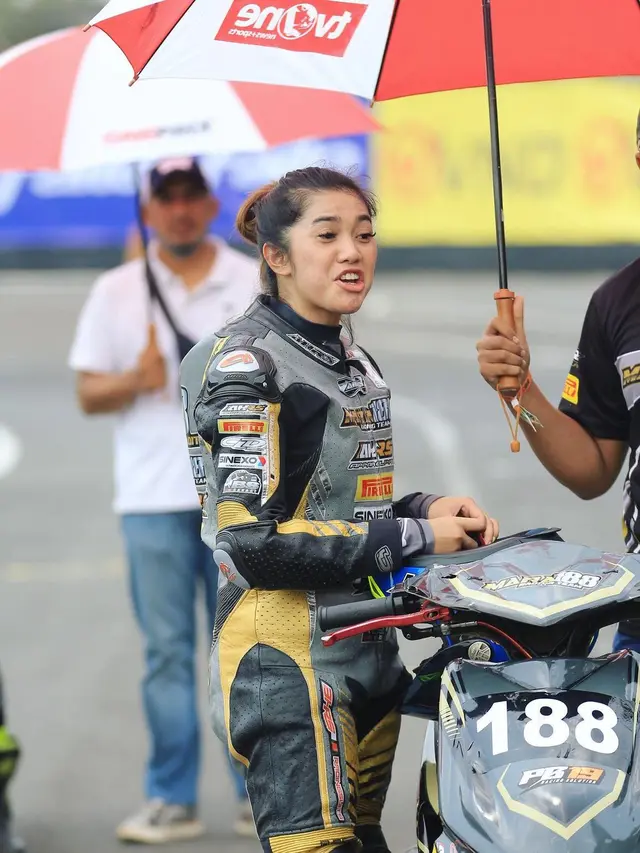 8 Potret Raya Kitty di Ajang Balap OnePrix Seri 3, Curi Perhatian - Hot ...