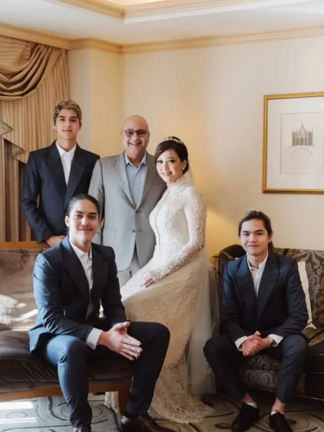 Model Kebaya Pernikahan Maia Estianty dan Irwan Mussry
