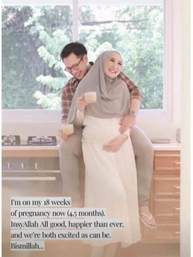 Umumkan Kehamilan, Ini 6 Potret Mesra Dian Pelangi dan Suami